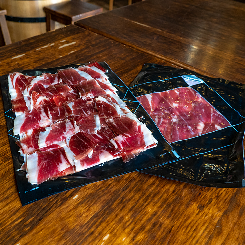SERVICIO DE CORTE A CUCHILLO DE JAMÓN Y ENVASADO AL VACÍO EN SOBRES DE 100GR - Imagen 3